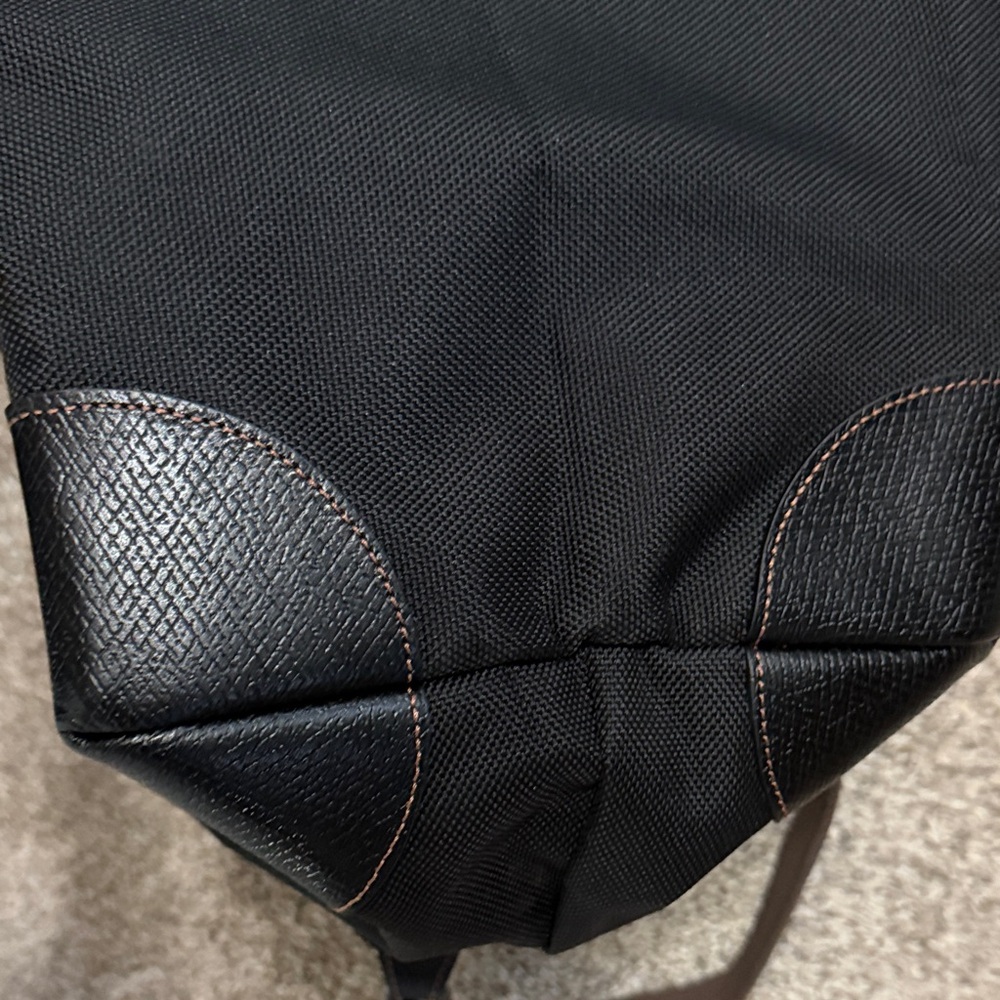 Brand New Longchamp bag. - Picture 3 of 5